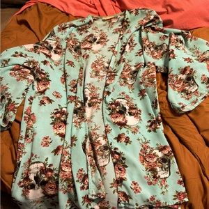Women’s xl kimono skull with roses
